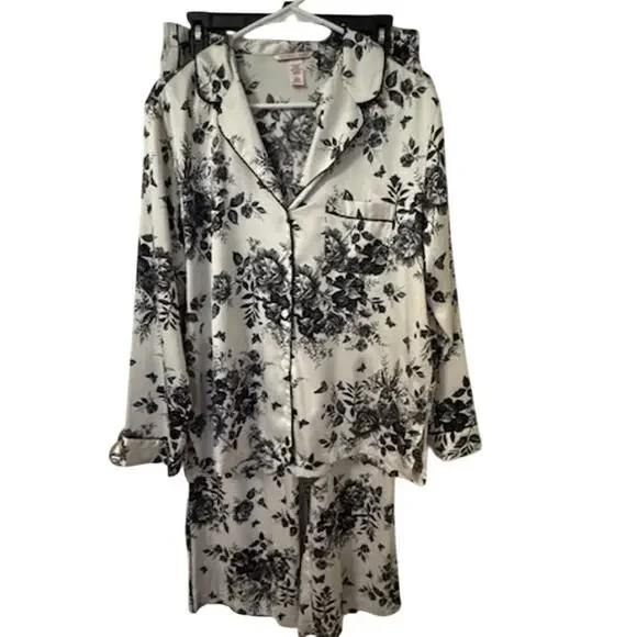 NWOTVictoria's Secret RARE Toile Art Print Ivory Black Satin PJ Pajama SET M